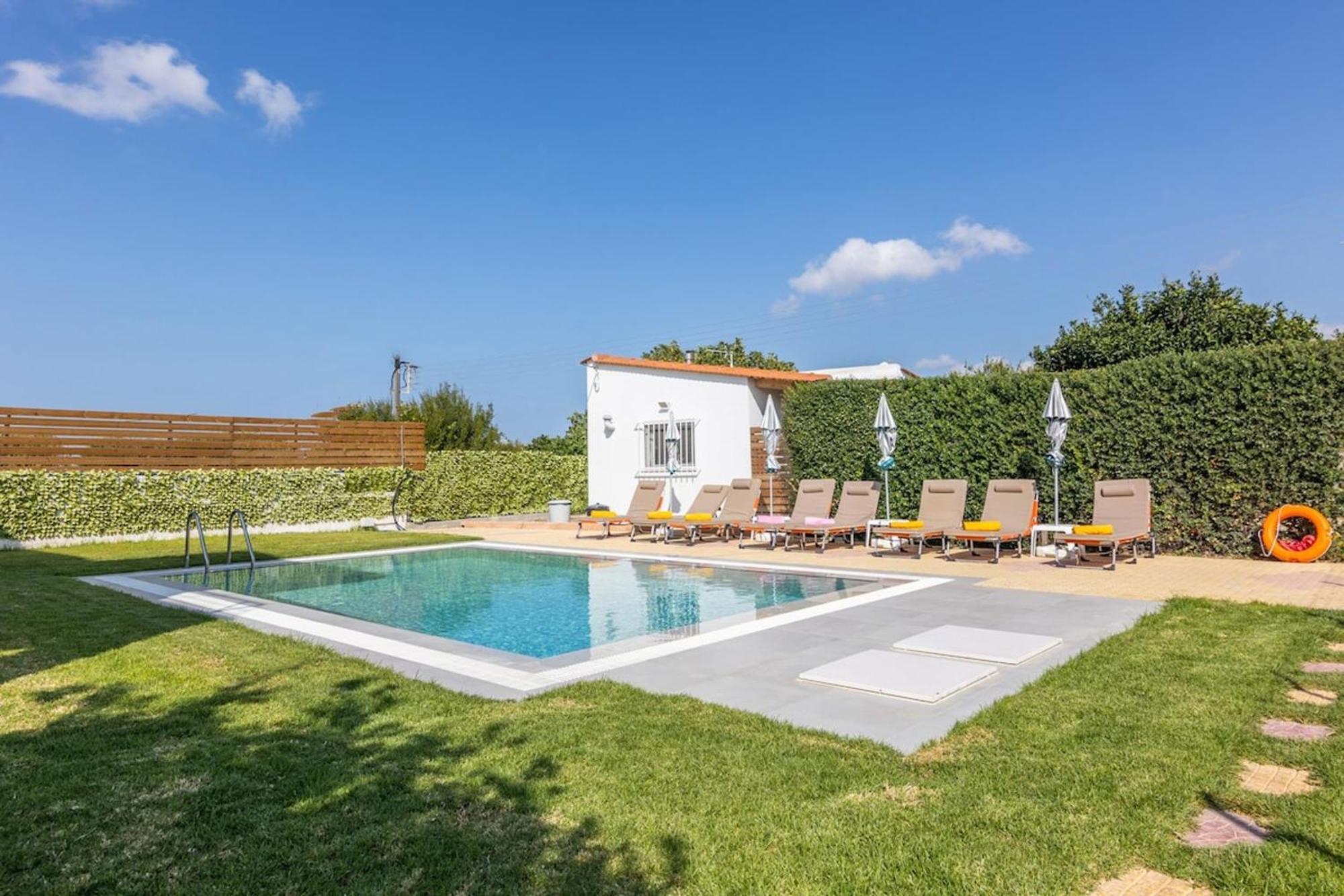 Amazing Villa Chrysanthi With Private Pool In Heraklion Epano Vathia Esterno foto