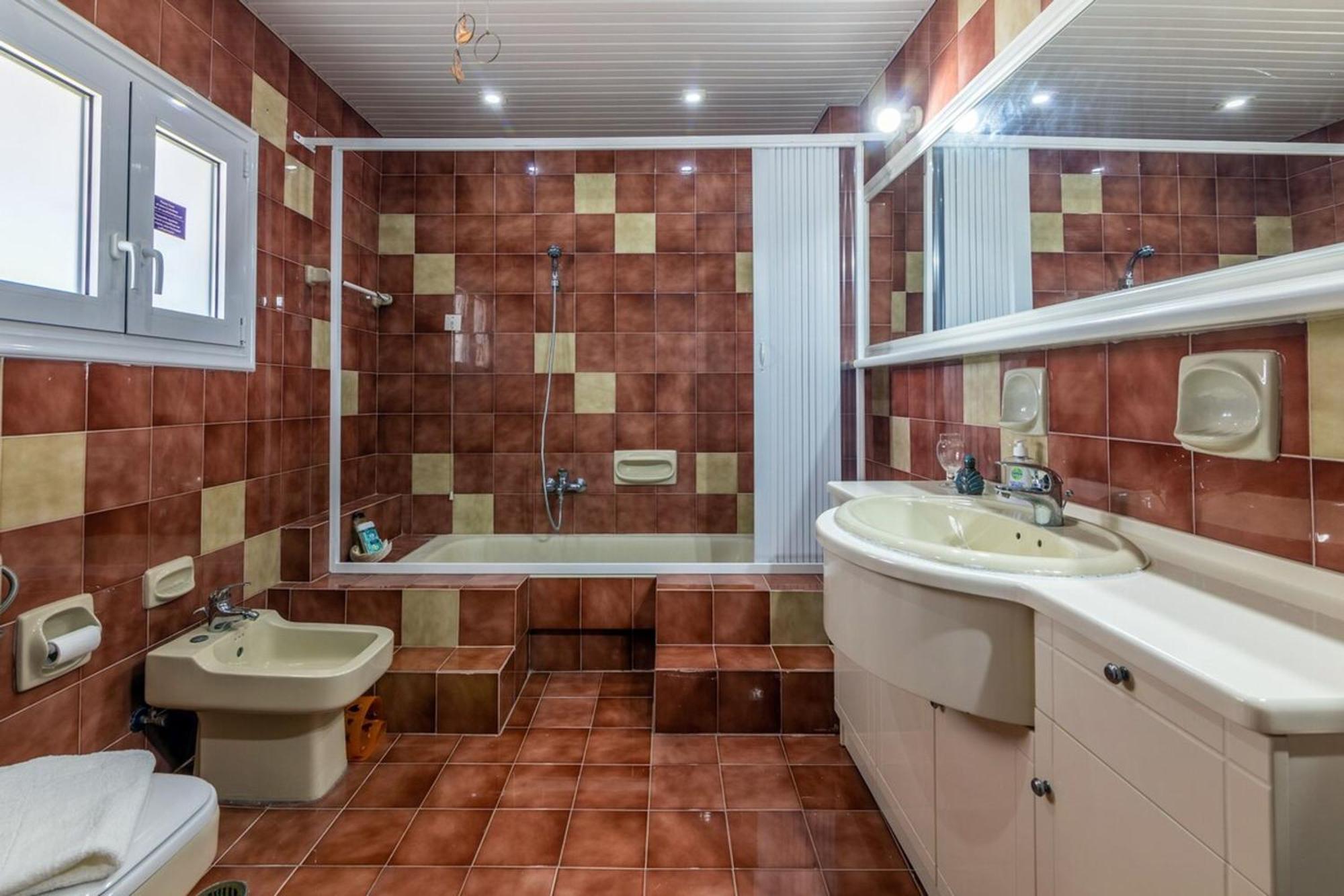 Amazing Villa Chrysanthi With Private Pool In Heraklion Epano Vathia Esterno foto