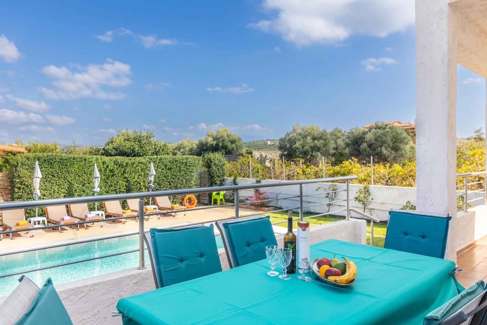 Amazing Villa Chrysanthi With Private Pool In Heraklion Epano Vathia Esterno foto